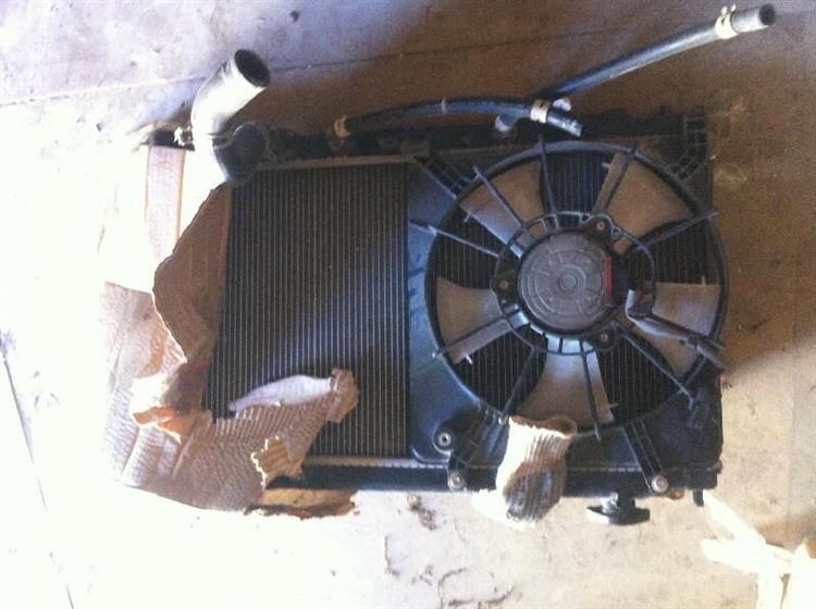Радиатор основной Хонда Фит в Таганроге 1288