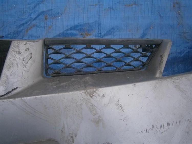 Решетка радиатора Ниссан Вингроуд в Таганроге 21736