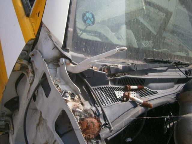 Решетка под лобовое стекло Тойота Хайлюкс Сурф в Таганроге 29486