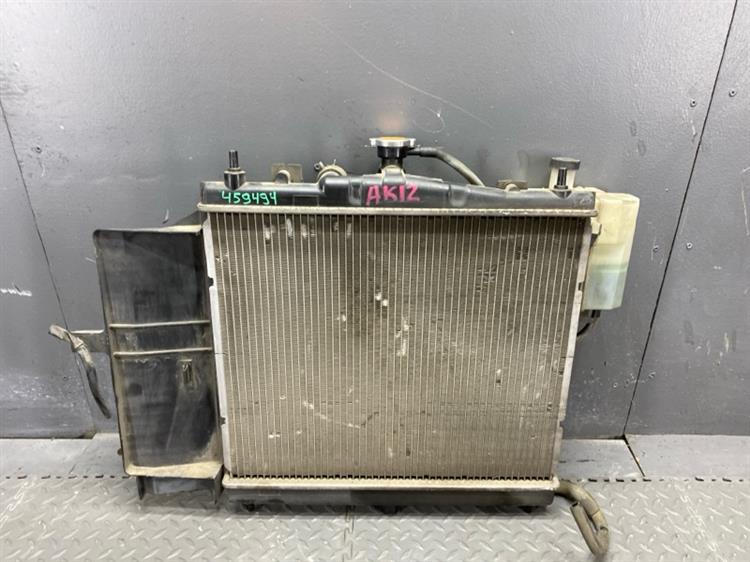 Радиатор основной Ниссан Марч в Таганроге 459494