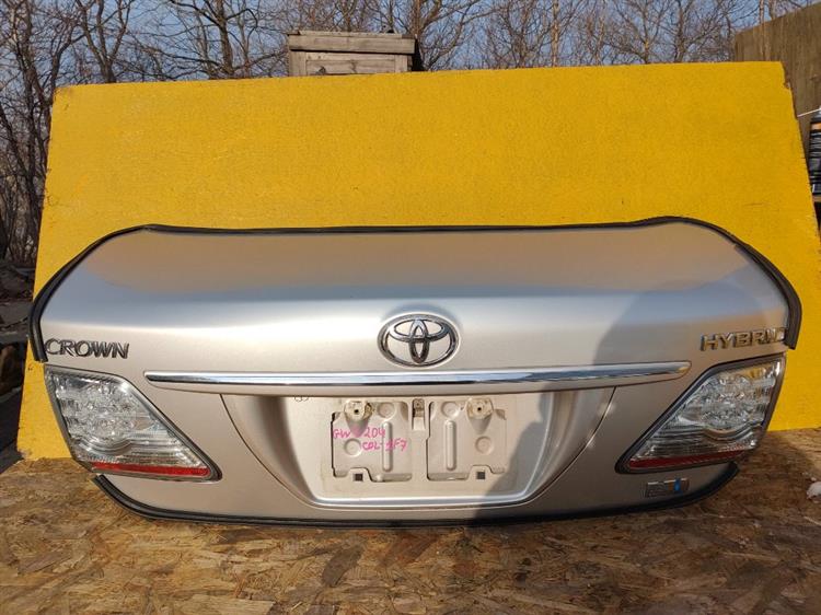 Крышка багажника Тойота Краун в Таганроге 50774