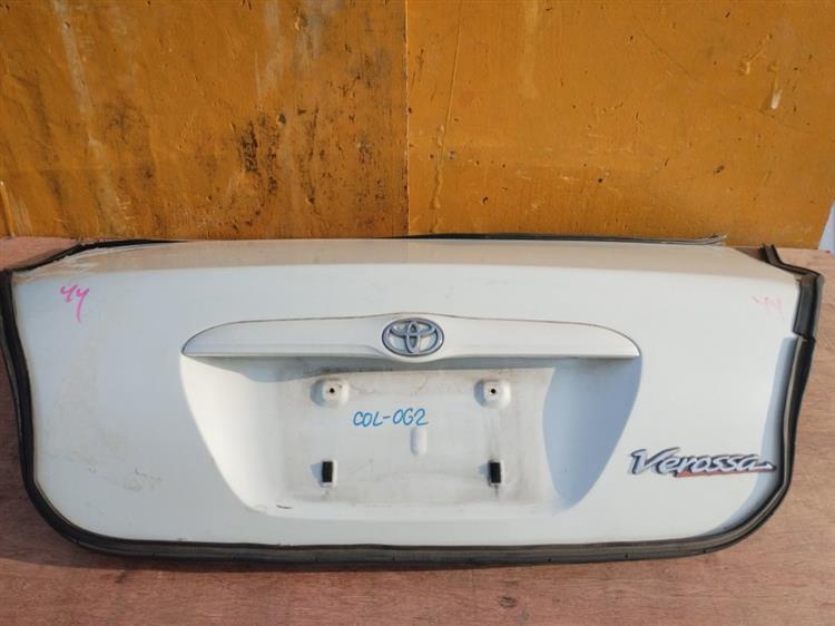Крышка багажника Тойота Веросса в Таганроге 50775