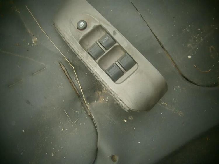 Блок упр. стеклоподъемниками Хонда Фит в Таганроге 75001